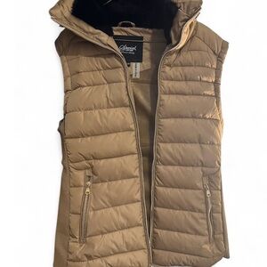 Stylish Tan Puffer Vest